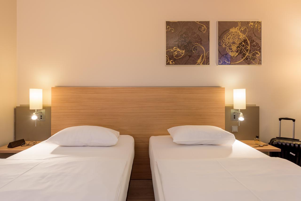 Fuerther Hotel Mercure Nuernberg West מראה חיצוני תמונה